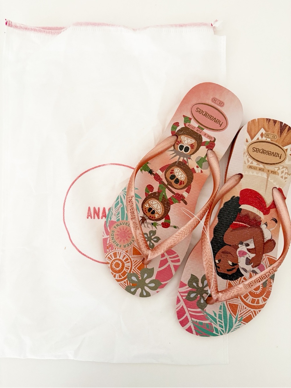 Havaianas Women’s Moana Disney Printed Flip Flops with Rose Gold Straps - Picture 11 of 12